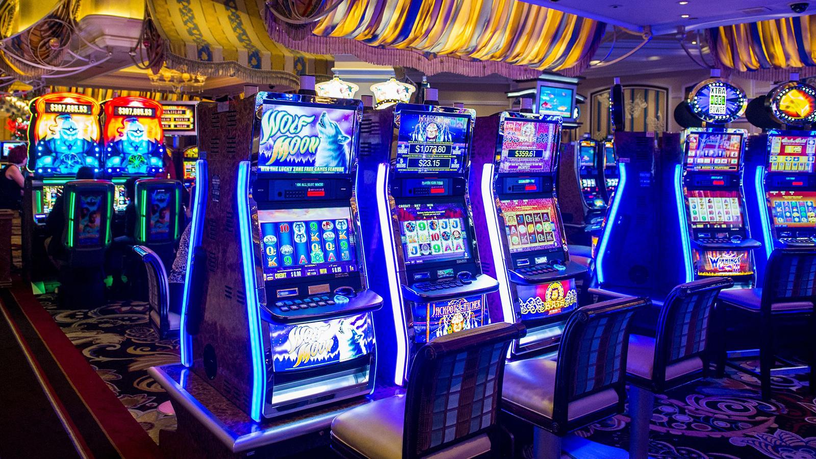 The​ Evolution of Slot ⁢Machines from Simple Mechanisms ⁣to⁢ Digital Wonders